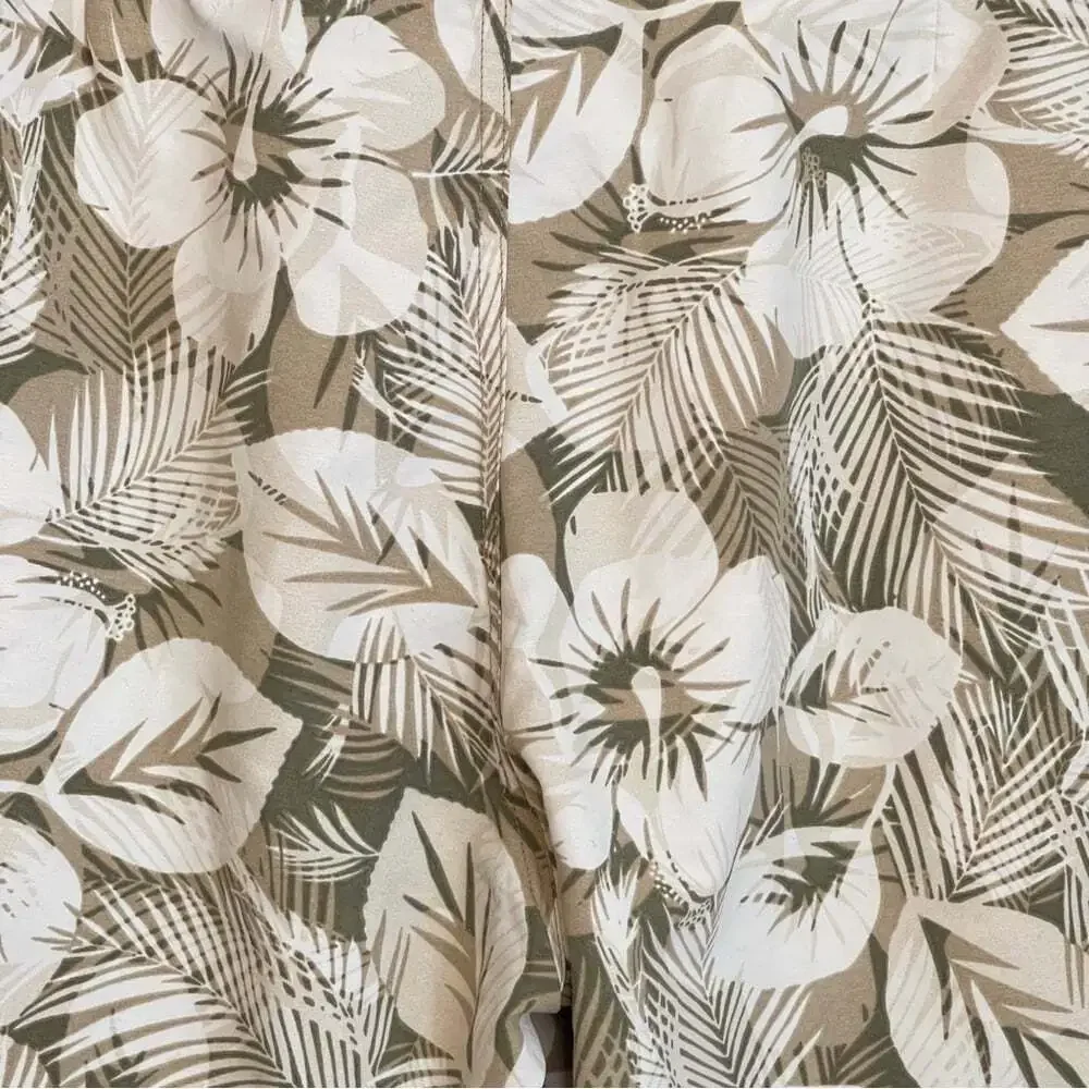 L.L. Bean Beige Floral Slant Pocket Casual Beach Vacation Swim Trunks Si…